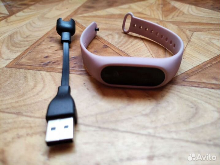 Xiaomi MI band 2 в хорошем состоянии