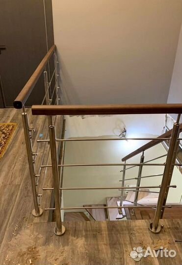 Лестница с забежными ступенями под ключ