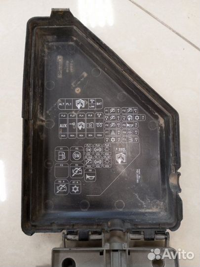 Блок предохранителей Land Rover Freelander