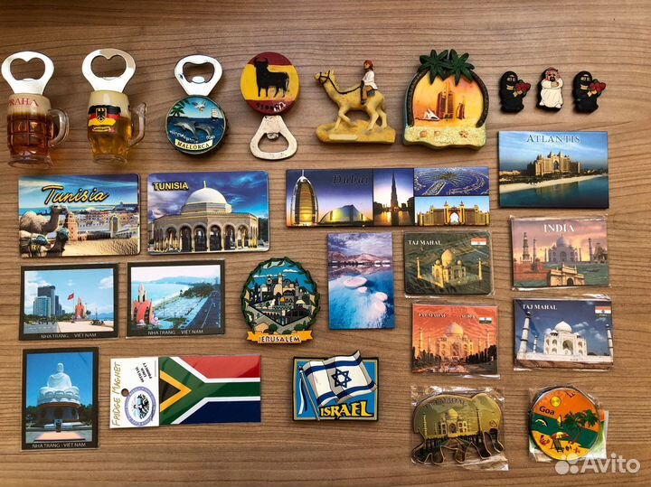Магниты на холодильник из разных стран Мира