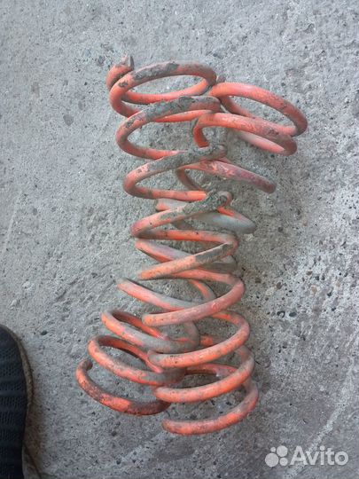 Продам пружины на ваз задние