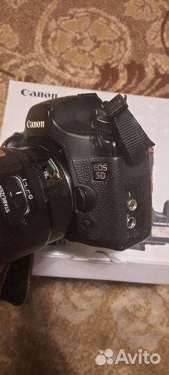 Зеркальный фотоаппарат canon 5d