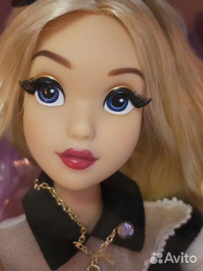 Кукла Алиса в стране чудес дисней