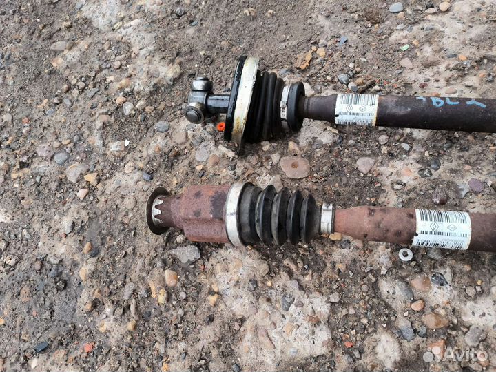 Renault Logan 2 привод левый правый