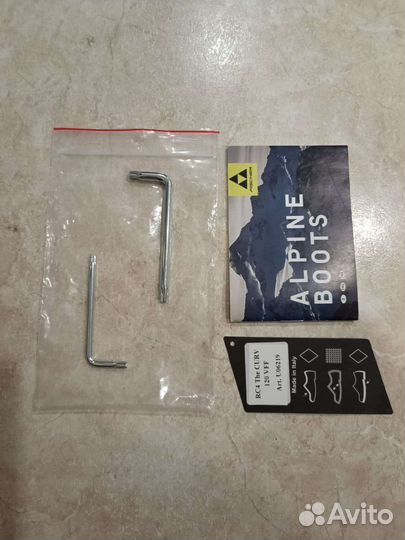 Ботинки горнолыжные Fischer RC4 р.28/28.5