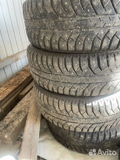 Bridgestone Ice Cruiser 5000 235/65 R17