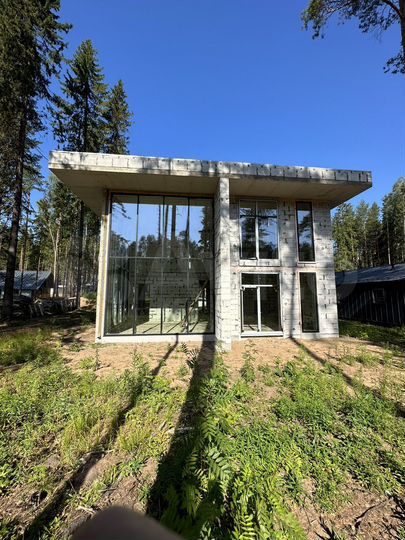 Коттедж 309 м² на участке 10 сот.