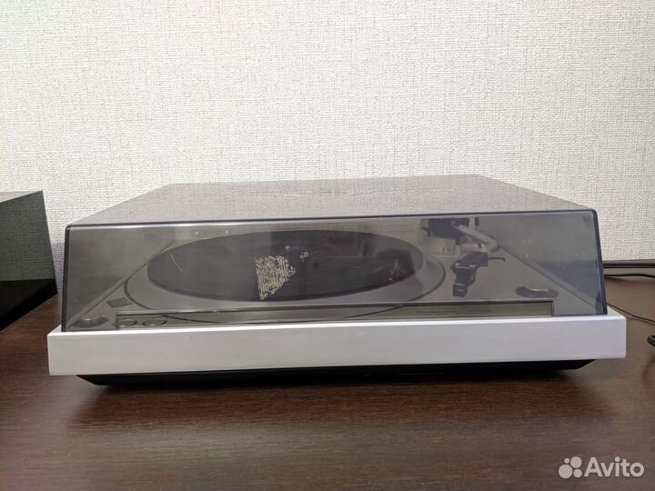 Проигрыватель винила Technics