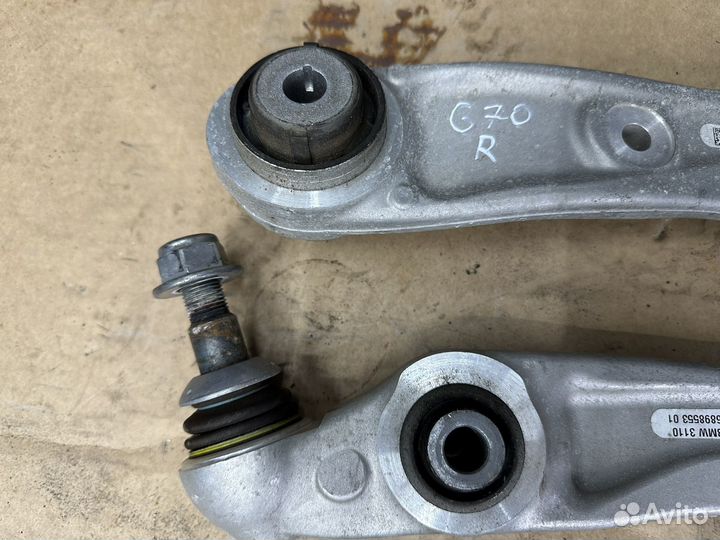 Передние поперечные рычаги на BMW G70 xd