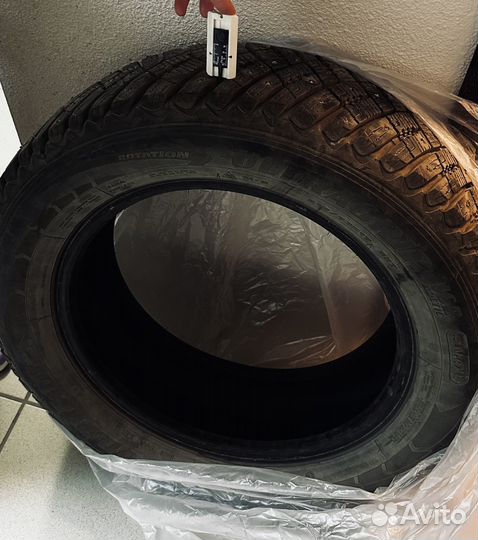 Goodyear UltraGrip Ice SUV 215/65 R17 99T