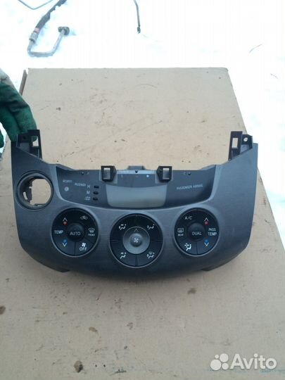 Кнопка клавиша Тойота рав 4 рав4 Toyota rav 4 RAV4