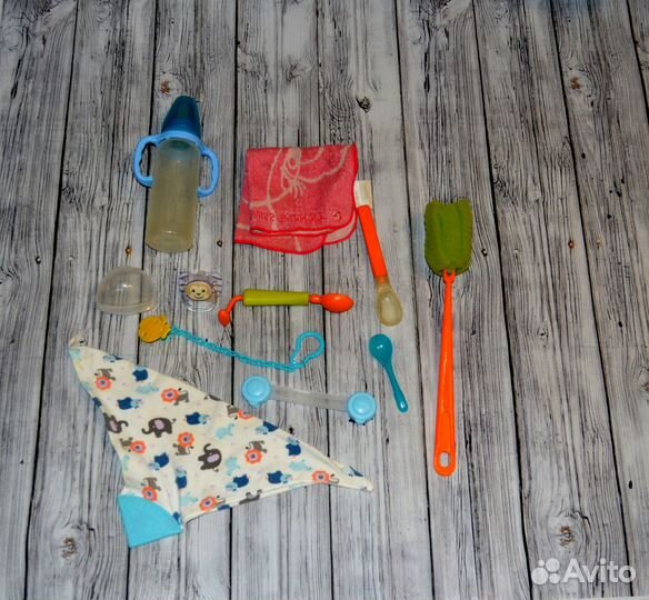 Beaba Ложка непроливайка, слюнявчик,соска,поильник