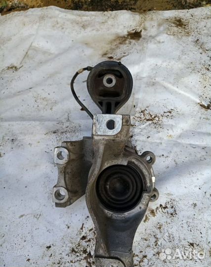 Подушка двигателя Хонда ср В 3 Honda CR V