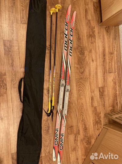 Лыжные ботинки