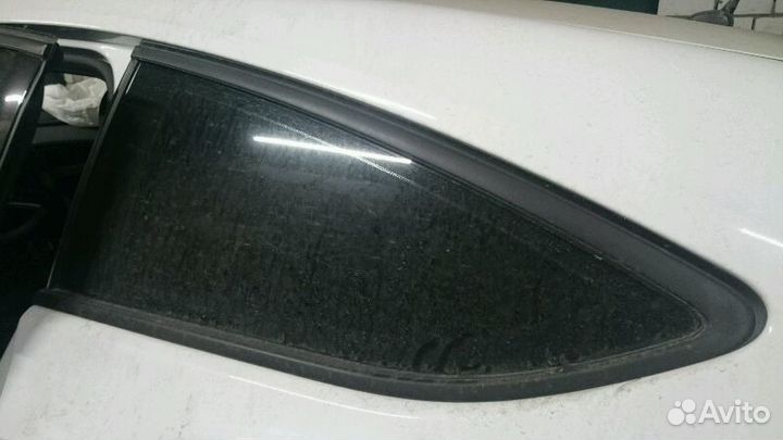 Задняя форточка опель астра Джей гтс