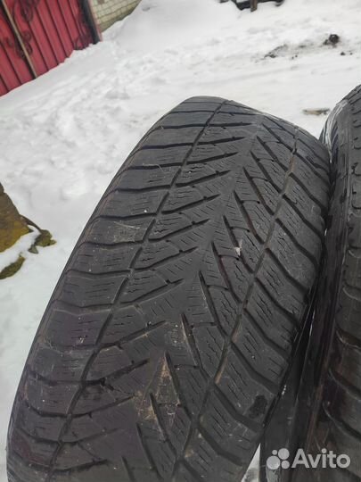Goodyear UltraGrip SUV 255/60 R18 104T