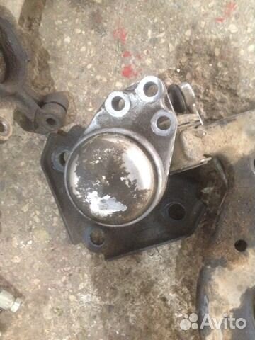 Подушка двигателя правая Форд Фиеста