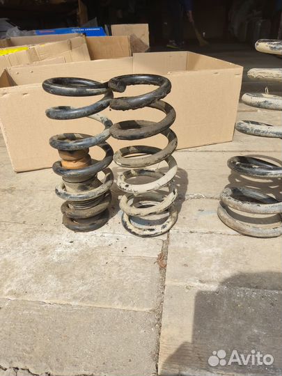 Пружины на Паджеро -4
