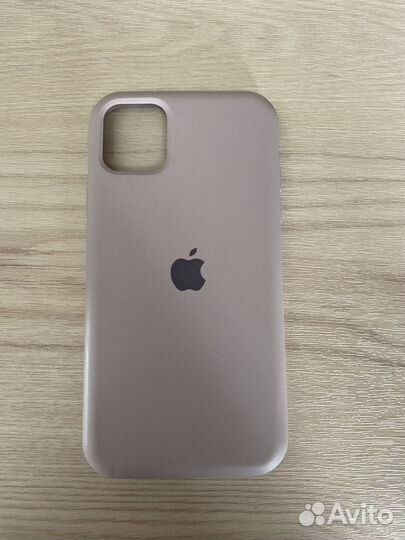 Чехол на iPhone 11