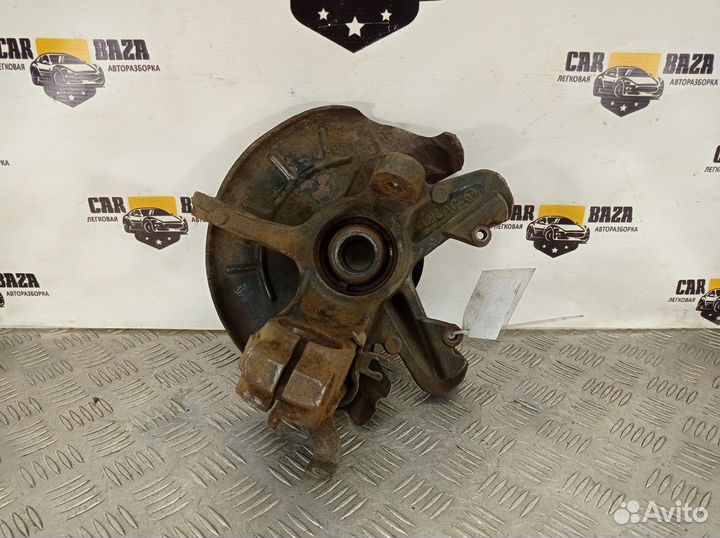 Кулак поворотный передний правый R