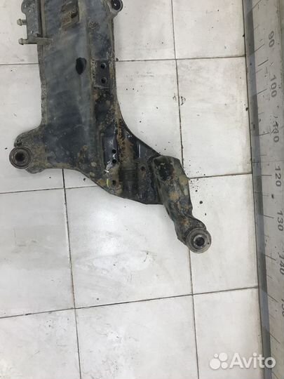 Балка подмоторная Almera Tino 2000-2006