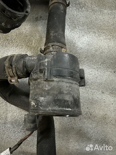 Насос антифриза дополнительный Jaguar XE