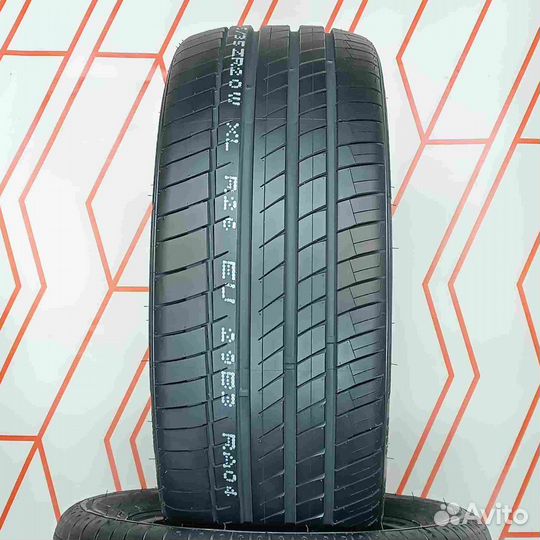 Kapsen RS26 245/35 R20 95W