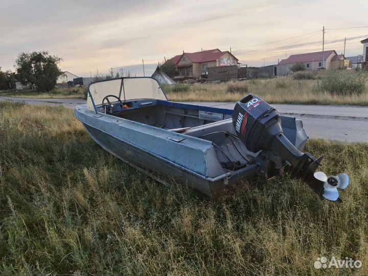 Продаётся лодка с мотором