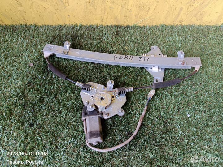 Задний правый стеклоподъемник Chery Fora A21