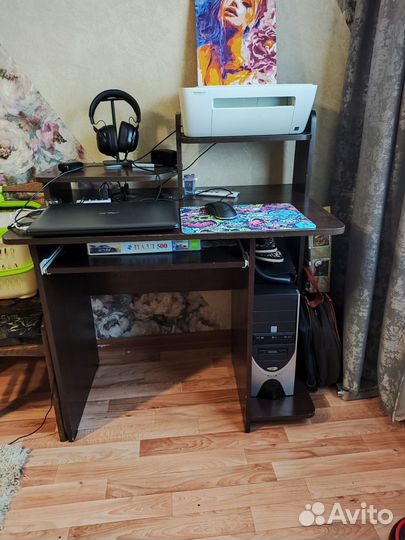 Компьютерный стол