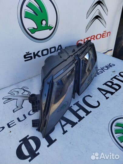 Фара передняя левая Skoda Octavia A7 2017-2020