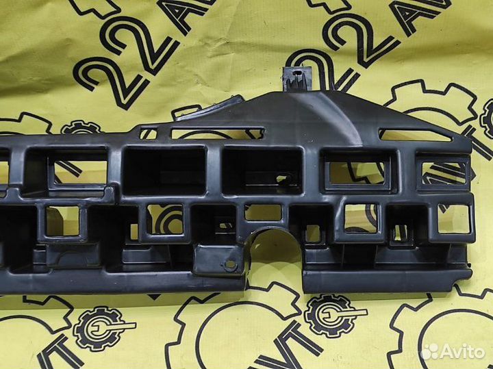 Усилитель бампера передний Hyundai Solaris