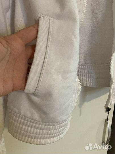 Ветровка спортивная женская