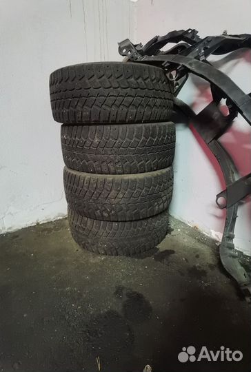 Kumho I'Zen KW22 235/55 R17