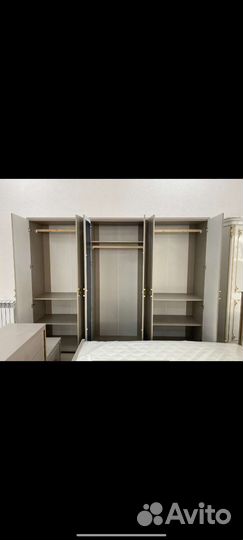 Продам спальный гарнитур