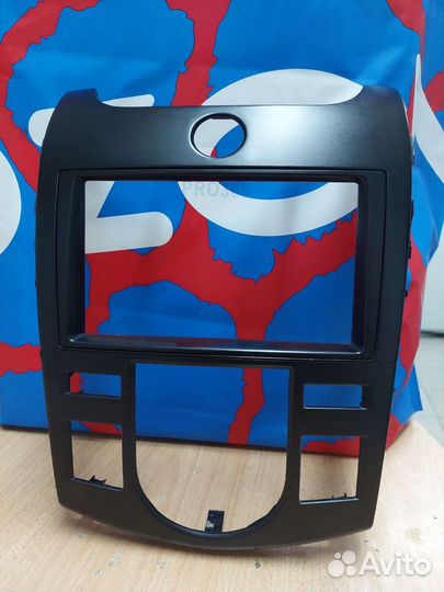 Переходная рамка kia cerato 2 климат. 7 дюймов