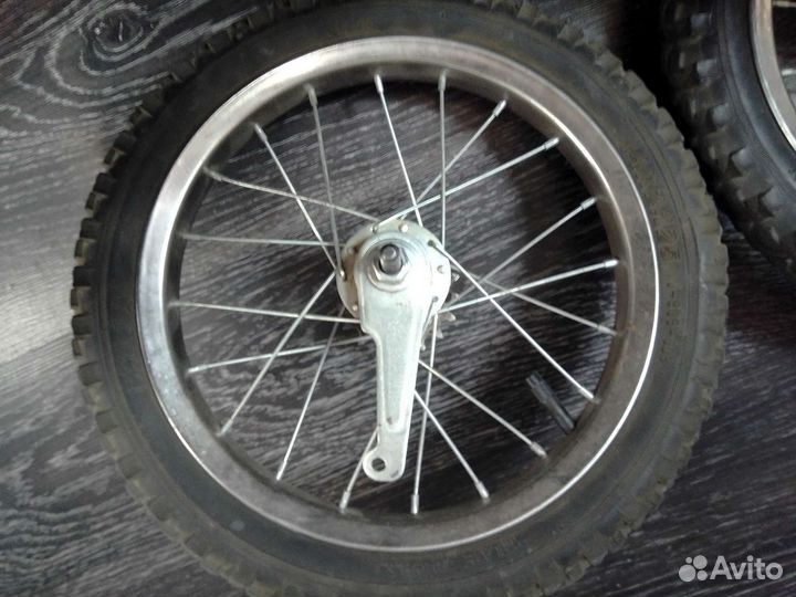 Колёса велосипеда 14 дюймов