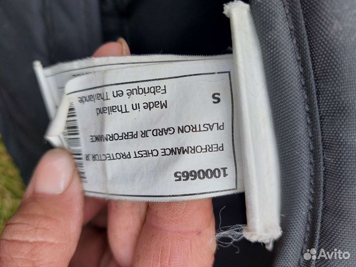 Нагрудник хоккейный вратарский bauer. Рост 134-142