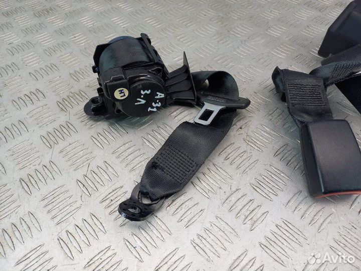 Ремень безопасности задний Volkswagen Polo 5 1.6