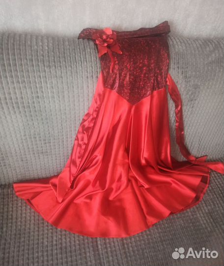 Нарядное платье на выпускной