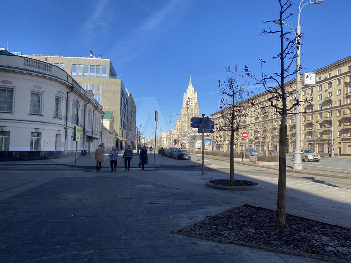 2-к. квартира, 52 м², 2/6 эт.