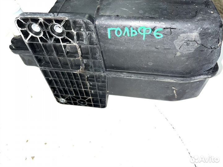 Бачок омывателя VW Golf 6 2011 г