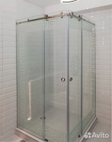 Перегородки из стекла в душевую под ключ