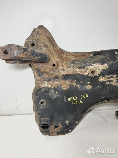 Подрамник передний Peugeot 206