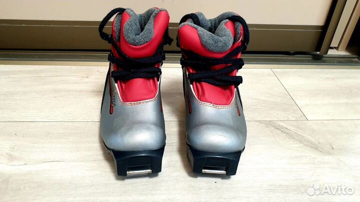 Лыжные детские ботинки salomon р.28