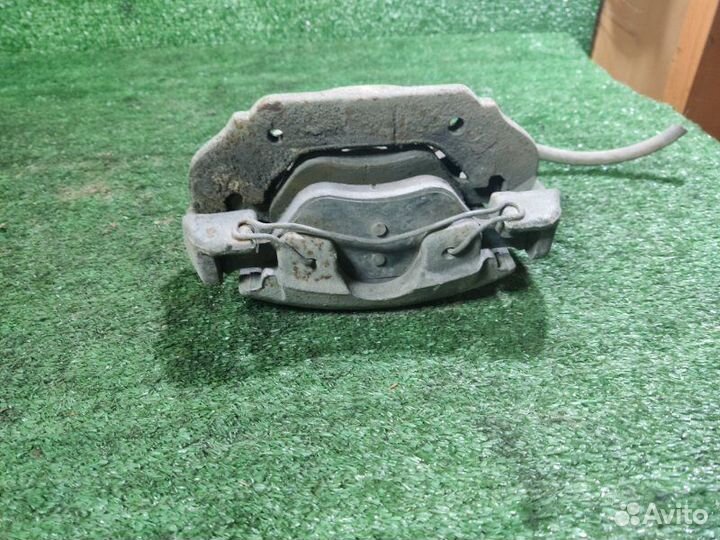 Суппорт тормозной передний правый Ford Fusion