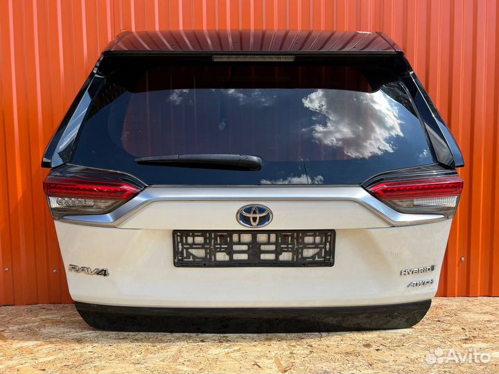 Крышка багажника Toyota RAV-4 5 поколение