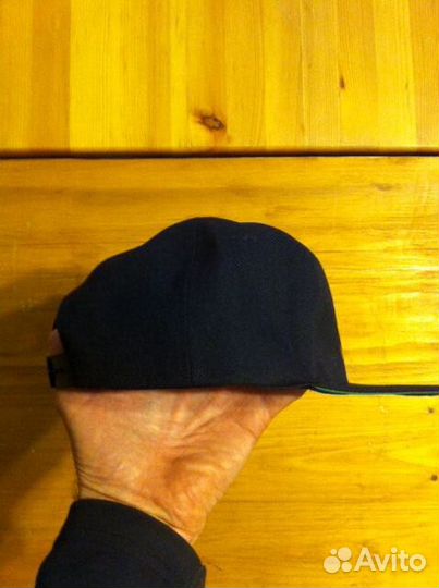 Новая бейсболка Beechfield с прямым козырьком