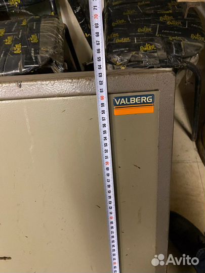 Сейф металлический