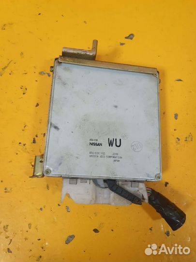 Блок управления двигателем двс QR20 DE nissan